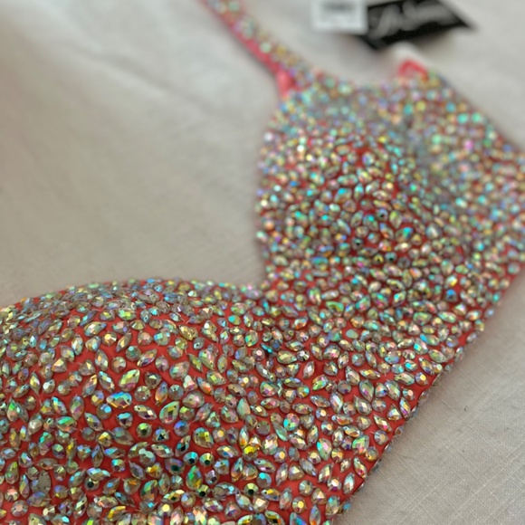 La Femme Prom Dress - Picture 10 of 16